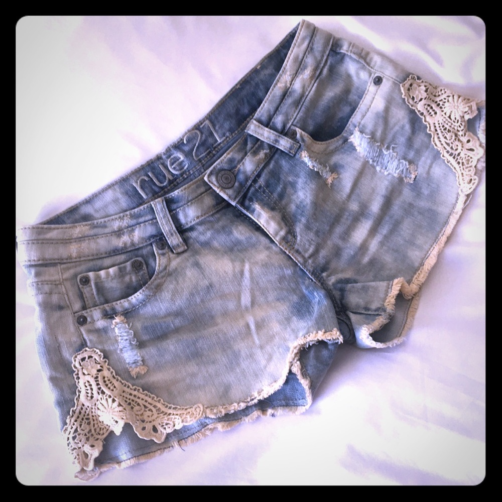 🌞Rue21 lace jean shorts🌞